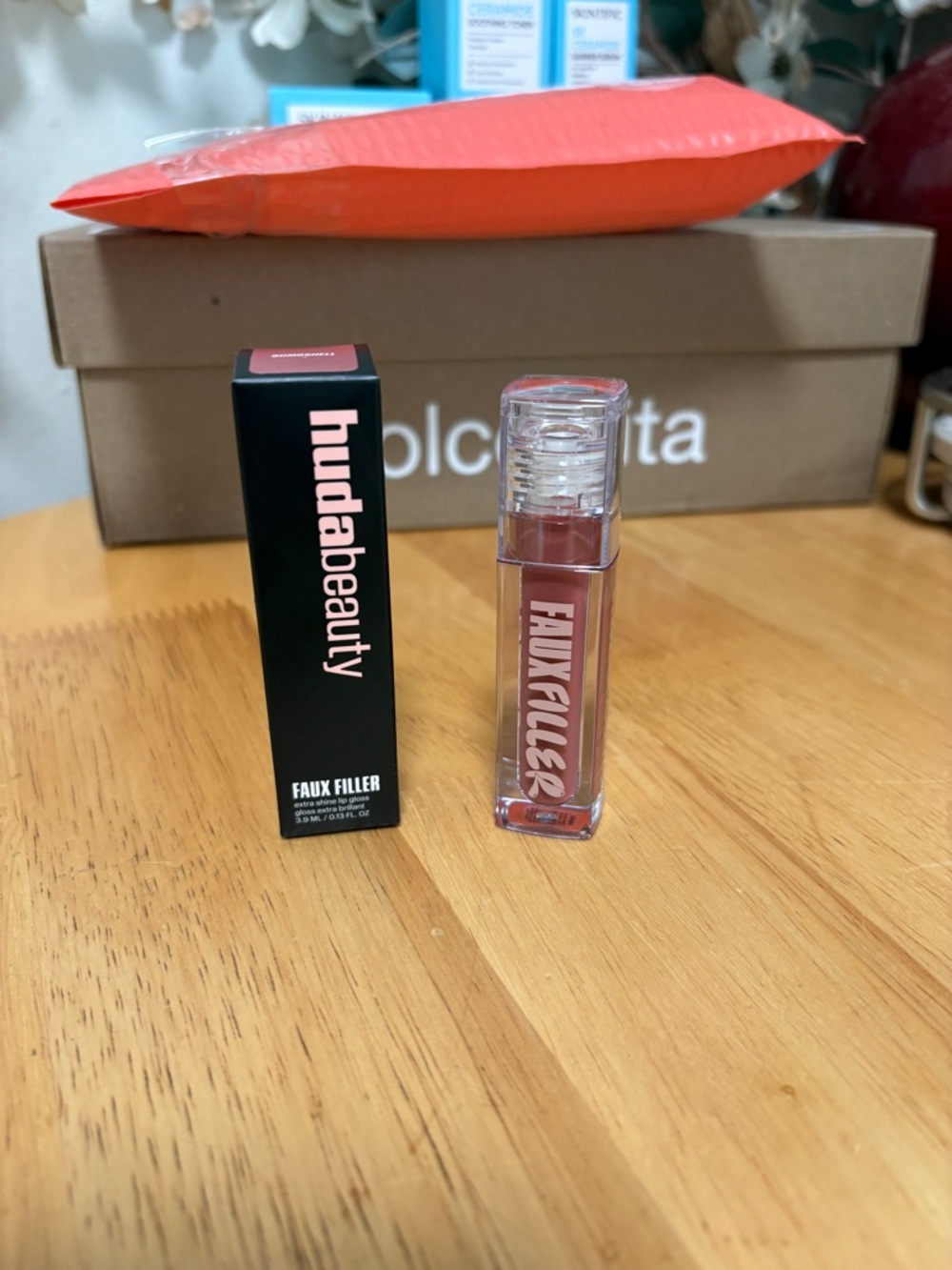 Huda Beauty Faux Filler in BOMBSHELL, shiny, non stick full Sz 0.13oz, BNIB, NEW